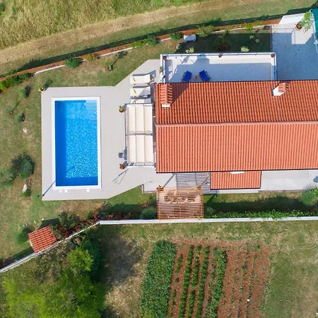 Holiday home Gorgeous In With Wifi *