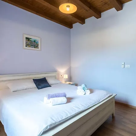 Holiday home Gorgeous In With Wifi Puntera